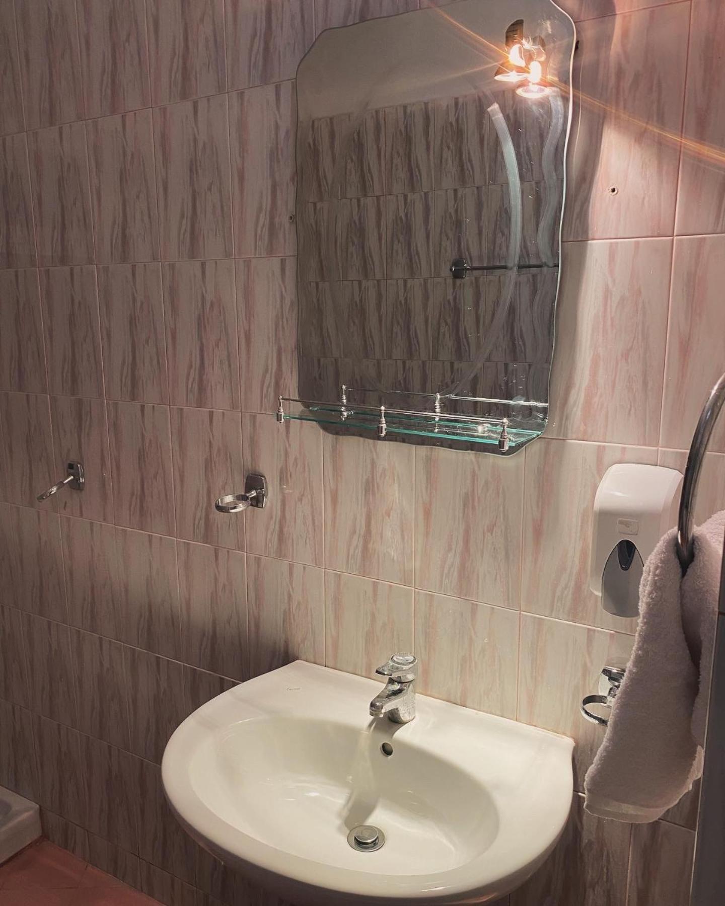 Hotel Belind Берат Экстерьер фото